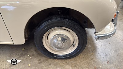 Lot 126 - 1971 MORRIS MINOR TRAVELLER