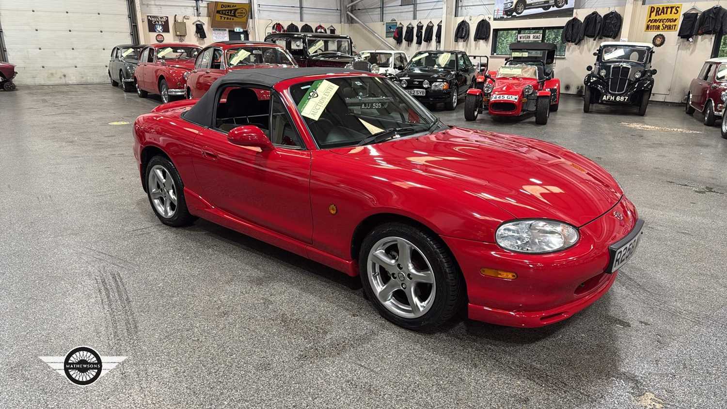 Lot 120 - 1998 MAZDA MX-5