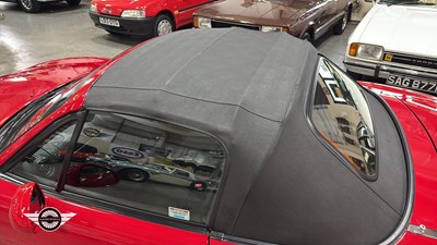Lot 120 - 1998 MAZDA MX-5