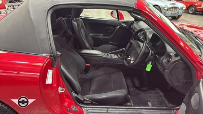 Lot 120 - 1998 MAZDA MX-5