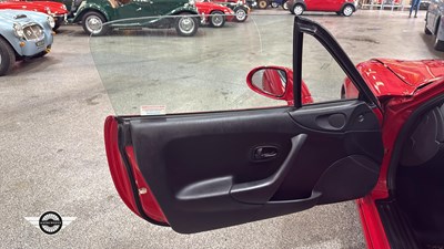 Lot 120 - 1998 MAZDA MX-5