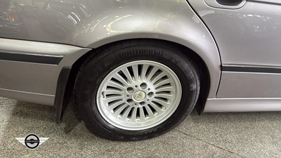 Lot 164 - 1997 BMW 528I SE AUTO