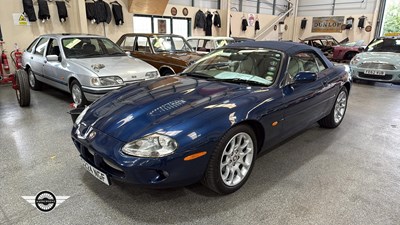 Lot 172 - 1998 JAGUAR XKR AUTO