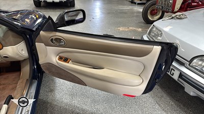 Lot 172 - 1998 JAGUAR XKR AUTO