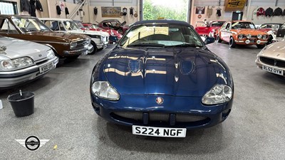 Lot 172 - 1998 JAGUAR XKR AUTO