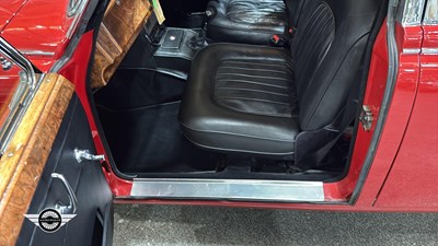 Lot 202 - 1963 JAGUAR 3.8