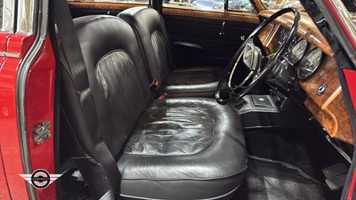 Lot 202 - 1963 JAGUAR 3.8