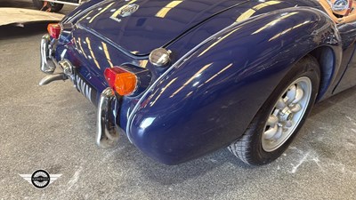 Lot 212 - 1961 MG A