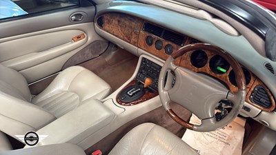 Lot 224 - 1998 JAGUAR XK8 CONVERTIBLE AUTO