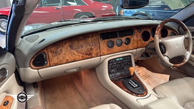 Lot 224 - 1998 JAGUAR XK8 CONVERTIBLE AUTO