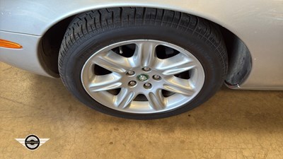 Lot 224 - 1998 JAGUAR XK8 CONVERTIBLE AUTO