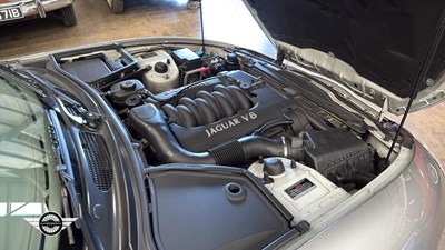 Lot 224 - 1998 JAGUAR XK8 CONVERTIBLE AUTO