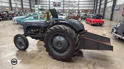 Lot 392 - 1953 MASSEY FERGUSON