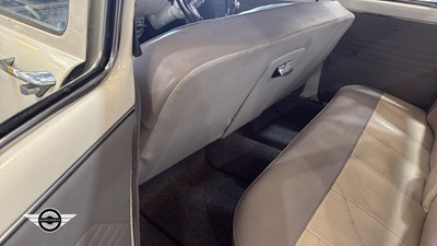 Lot 404 - 1962 FORD ZEPHYR