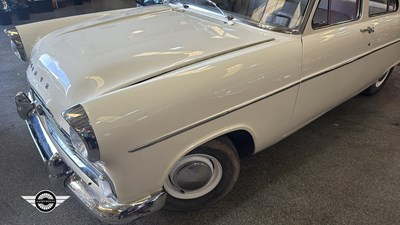 Lot 404 - 1962 FORD ZEPHYR
