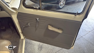 Lot 404 - 1962 FORD ZEPHYR
