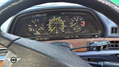 Lot 262 - 1988 MERCEDES 420 SEL AUTO