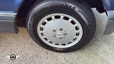 Lot 262 - 1988 MERCEDES 420 SEL AUTO