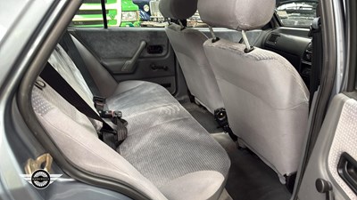 Lot 282 - 1988 FORD ORION GHIA I