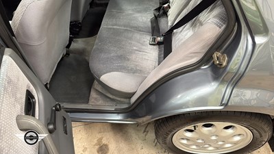Lot 282 - 1988 FORD ORION GHIA I