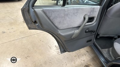 Lot 282 - 1988 FORD ORION GHIA I