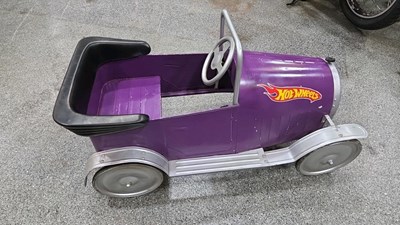Lot 283 - HOT WHEELS CHILDS PEDAL CAR