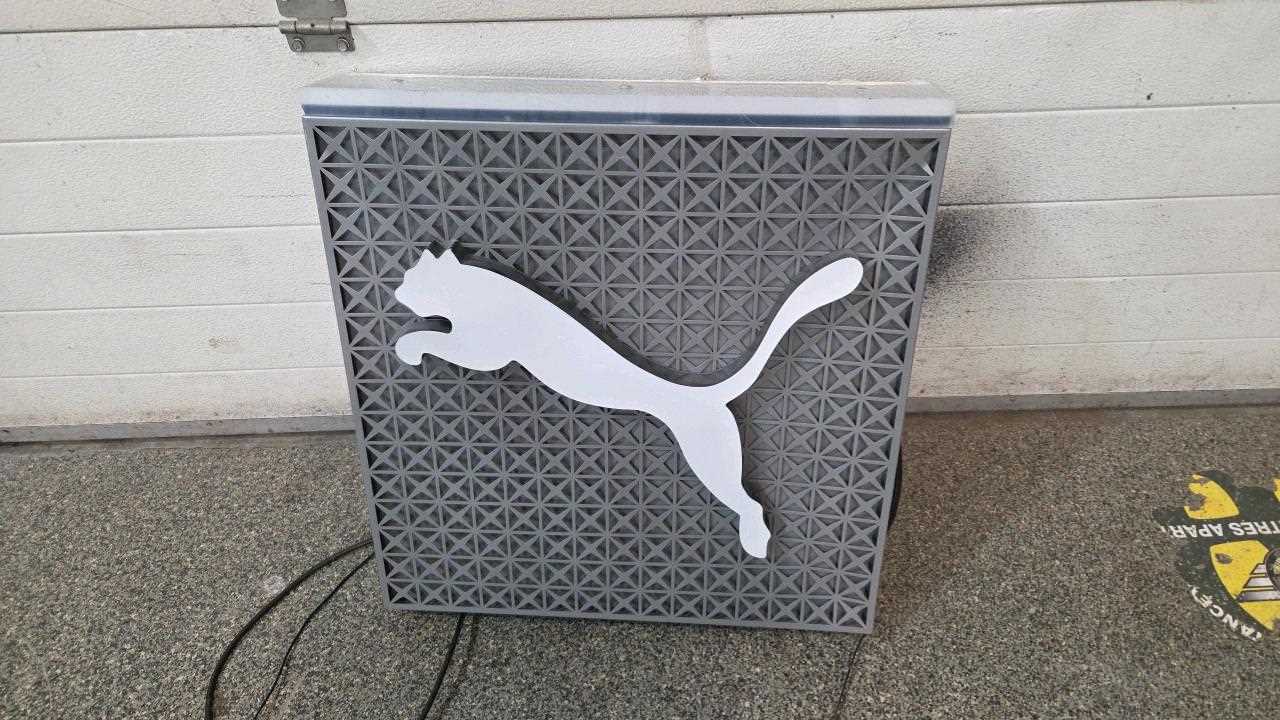 Lot 891 - PUMA LIGHT UP SIGN