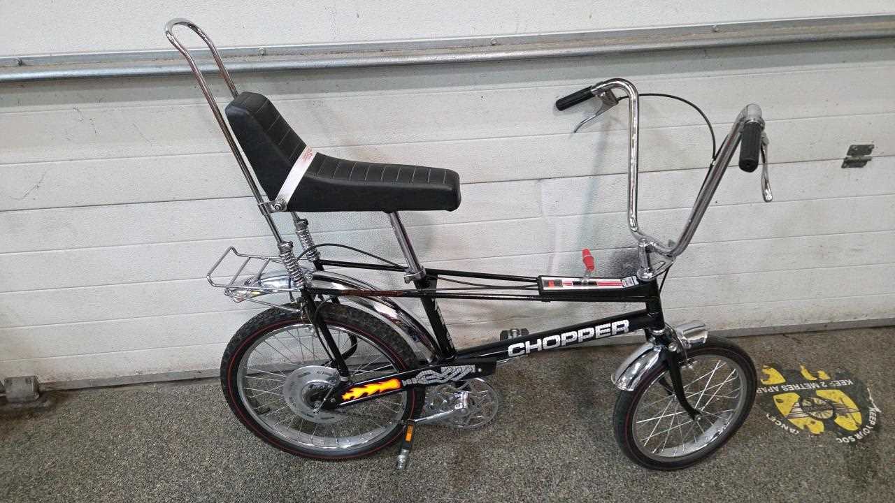 Lot 11 - 1976 MK2 RALEIGH CHOPPER BLACK