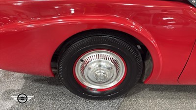 Lot 830 - 1961 DAIMLER SP 250