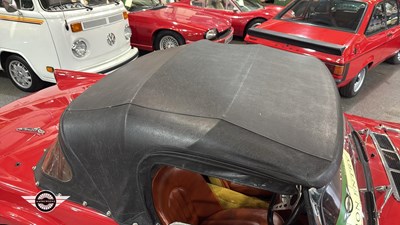 Lot 830 - 1961 DAIMLER SP 250