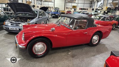 Lot 830 - 1961 DAIMLER SP 250