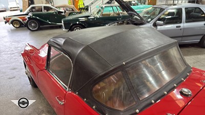 Lot 830 - 1961 DAIMLER SP 250