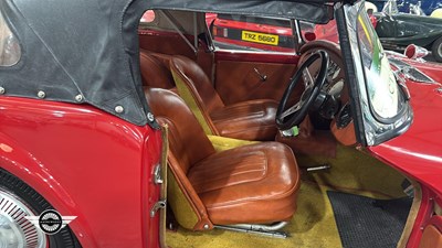 Lot 830 - 1961 DAIMLER SP 250