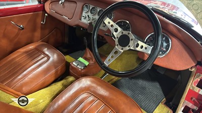 Lot 830 - 1961 DAIMLER SP 250