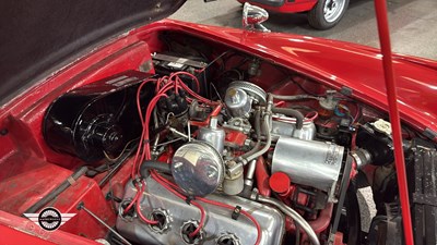 Lot 830 - 1961 DAIMLER SP 250