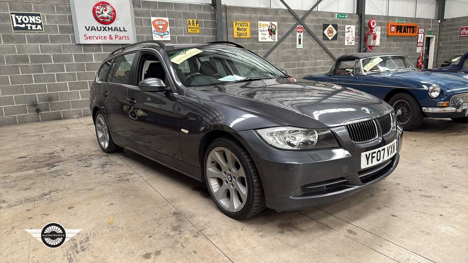 Lot 614 - 2007 BMW 330I SE TOURING AUTO