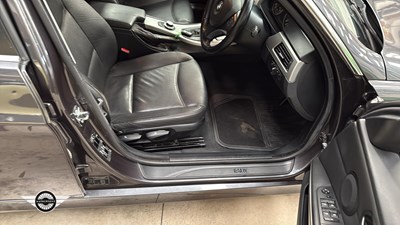 Lot 614 - 2007 BMW 330I SE TOURING AUTO
