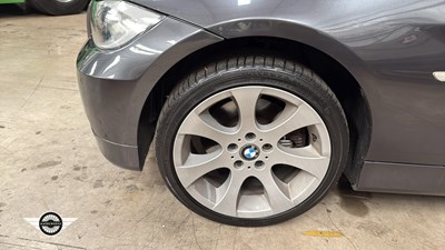Lot 614 - 2007 BMW 330I SE TOURING AUTO