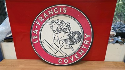 Lot 633 - LEE FRANCIS VINYL / WOOD SIGN 25" DIA