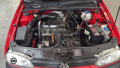Lot 582 - 1998 VOLKSWAGEN GOLF CABRIOLET