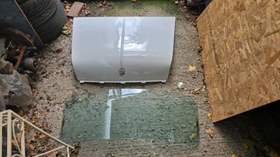 Lot 819 - MINI BONNET & REAR SCREEN