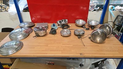 Lot 523 - BOX OF ASSORTED SPOT LIGHTS