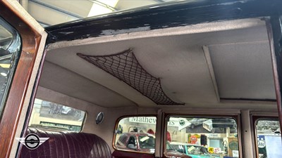 Lot 824 - 1933 VAUXHALL