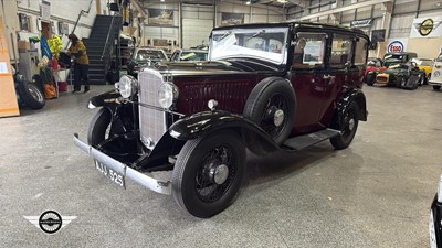 Lot 824 - 1933 VAUXHALL