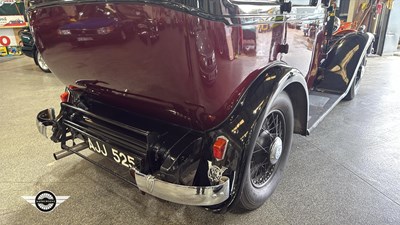 Lot 824 - 1933 VAUXHALL