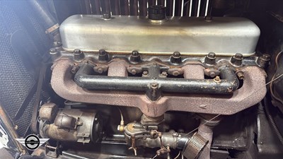 Lot 824 - 1933 VAUXHALL