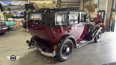 Lot 824 - 1933 VAUXHALL