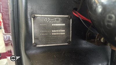 Lot 824 - 1933 VAUXHALL