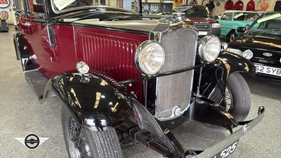 Lot 824 - 1933 VAUXHALL