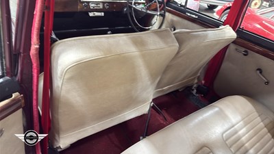 Lot 278 - 1966 SINGER VOGUE